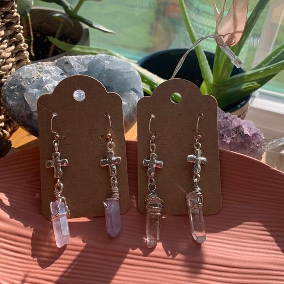 H&M Jewelry - ✝️✨Quartz Crystal Cross Earrings
